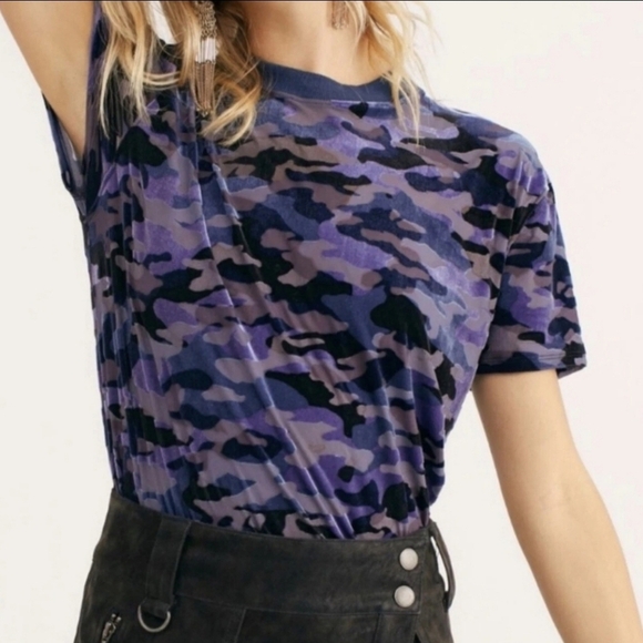 FP We The Free Teddy Sheer Velvet Camo Burnout Tee In Blue Size Medium - Picture 3 of 12